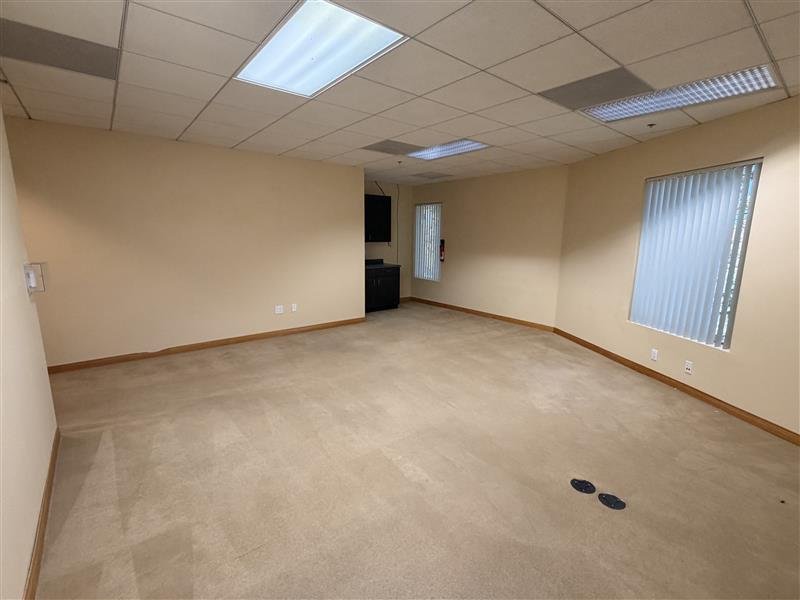 Suite I — Spacious Team Office